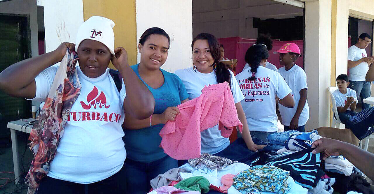 Jornada de Salud y Pulguero Altos de Plan Parejo dic 2016